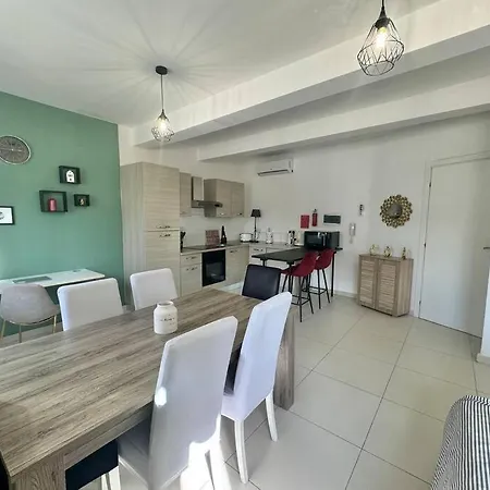 Apartment 28 Retreat - 1 Minute To Sea Gzira