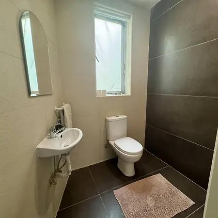 Apartment 28 Retreat - 1 Minute To Sea Gzira