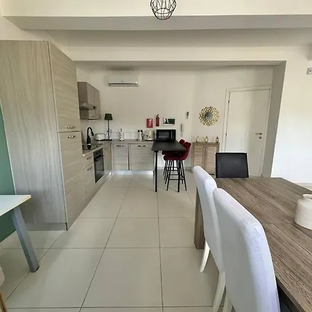 28 Retreat - 1 Minute To Sea Gzira