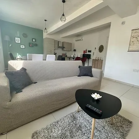 아파트 28 Retreat - 1 Minute To Sea *