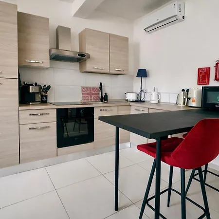 28 Retreat - 1 Minute To Sea Gzira