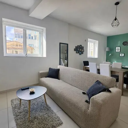 28 Retreat - 1 Minute To Sea 아파트 *