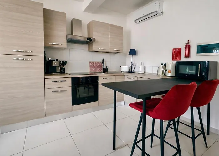 28 Retreat - 1 Minute To Sea Gzira